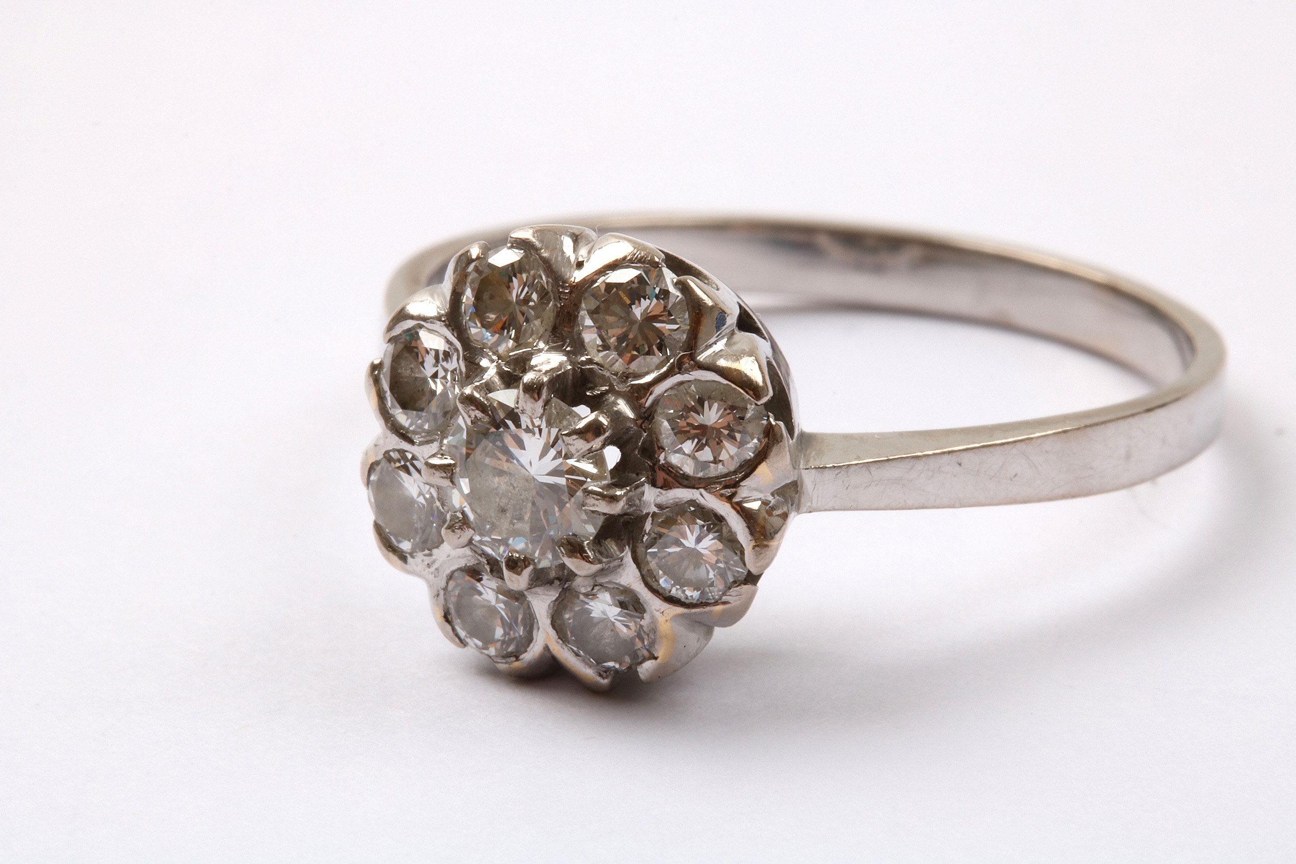 RING VITGULD DIAM TOT 0,91CT (MITTSTEN CA 0,30CT) 19,25MM, SVENSKA STÄMPLAR