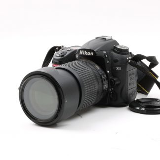 DIGITAL SYSTEMKAMERA NIKON D7000, OBJEKTIV NIKKOR 18-105MM 1:3.5-5.6G ED, LADDARE (USB-KABEL)